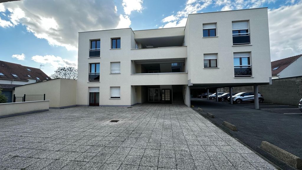 Achat appartement à vendre 2 pièces 46 m² - Ozoir-la-Ferrière