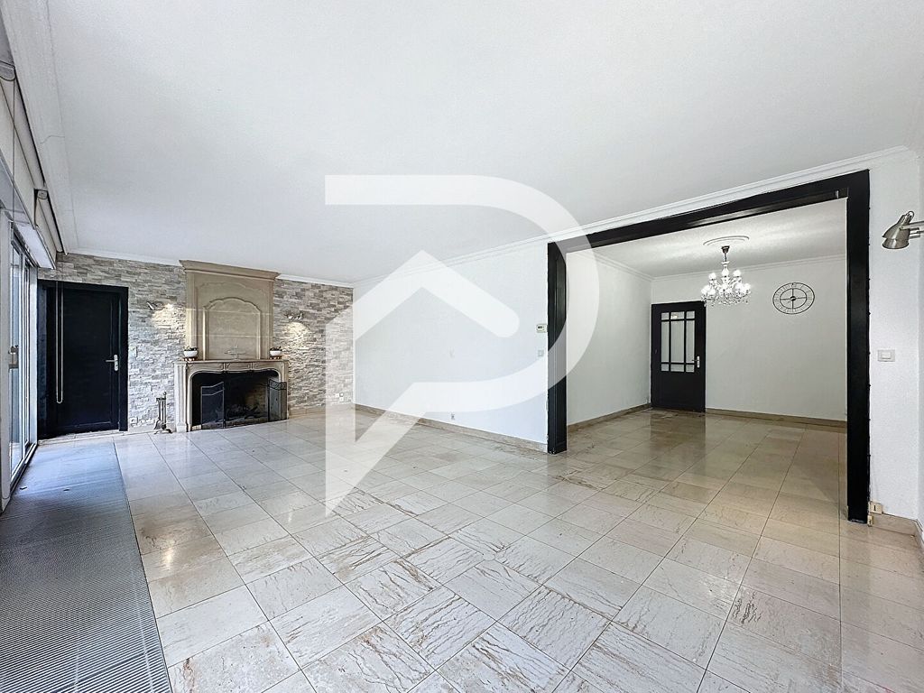 Achat maison à vendre 6 chambres 265 m² - Quiévrechain