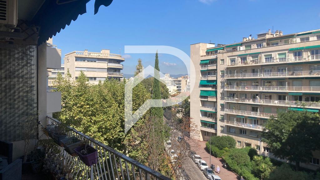 Achat appartement à vendre 4 pièces 77 m² - Marseille 8ème arrondissement