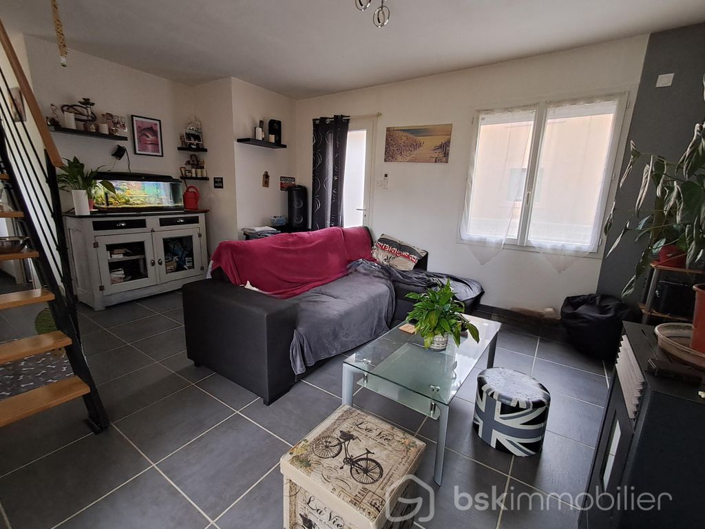 Achat maison à vendre 3 chambres 115 m² - Esténos