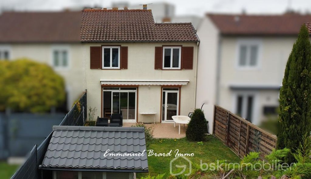 Achat maison à vendre 4 chambres 116 m² - Poitiers