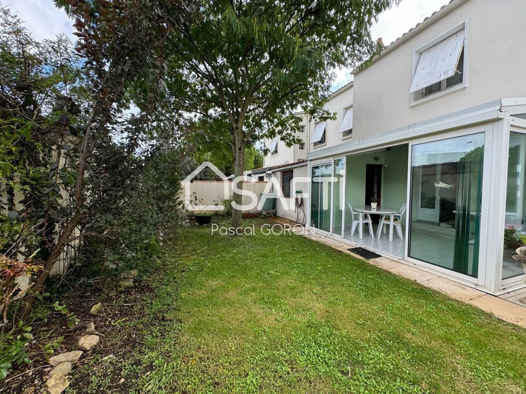 Achat maison à vendre 4 chambres 88 m² - La Rochelle