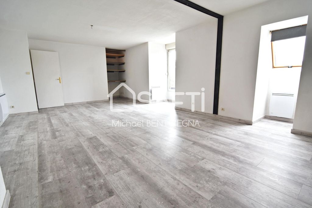 Achat appartement à vendre 3 pièces 79 m² - Valenciennes