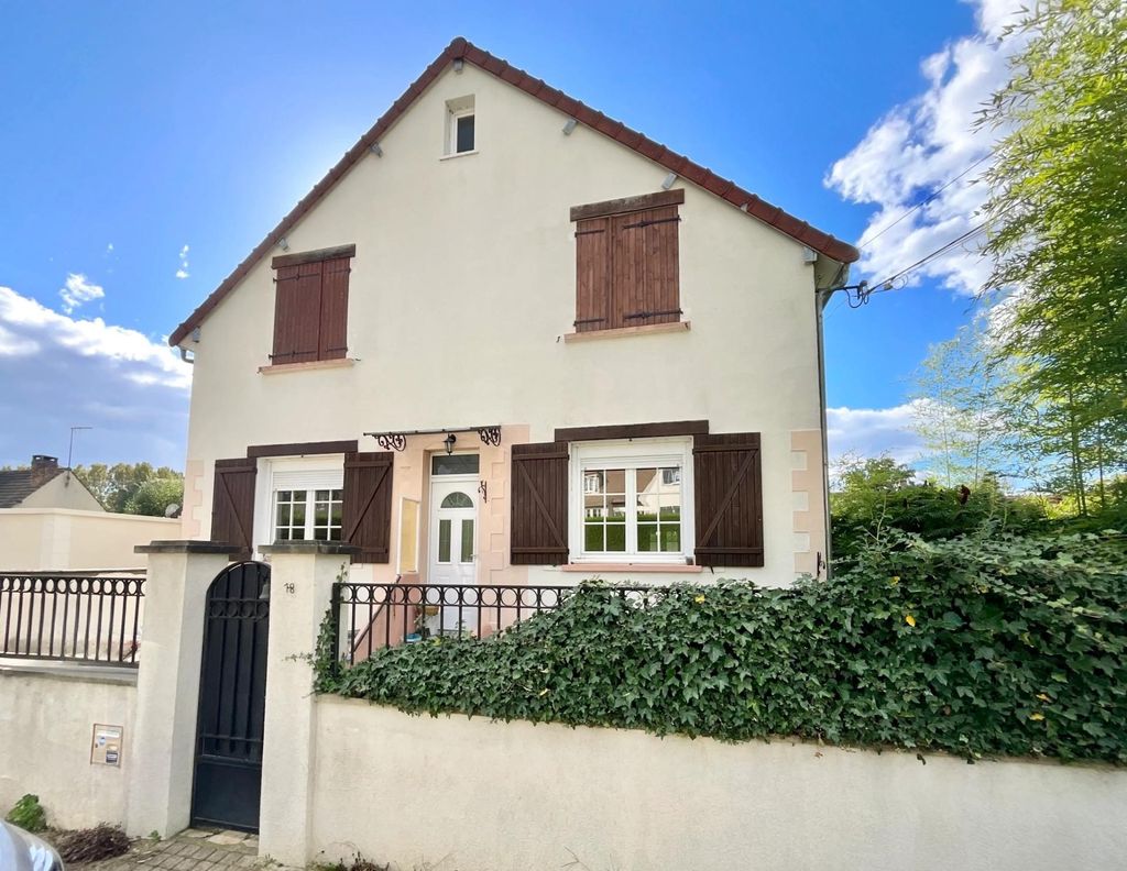 Achat maison à vendre 4 chambres 111 m² - Verderonne