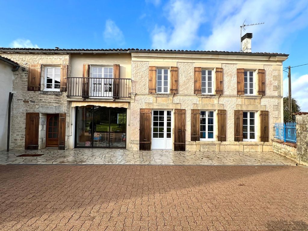 Achat maison 4 chambre(s) - Saint-Jean-d'Angély