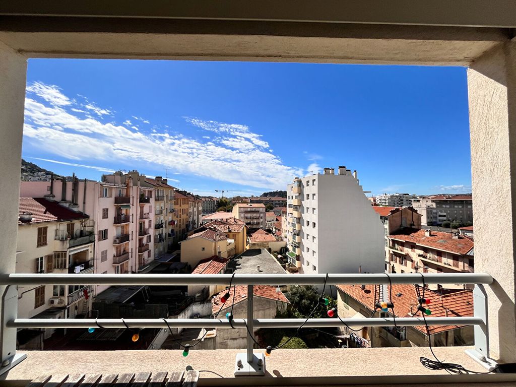 Achat appartement à vendre 4 pièces 76 m² - Nice