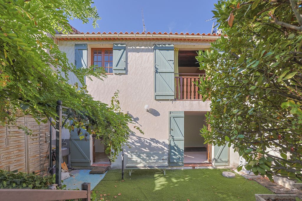 Achat maison à vendre 3 chambres 137 m² - Le Castellet