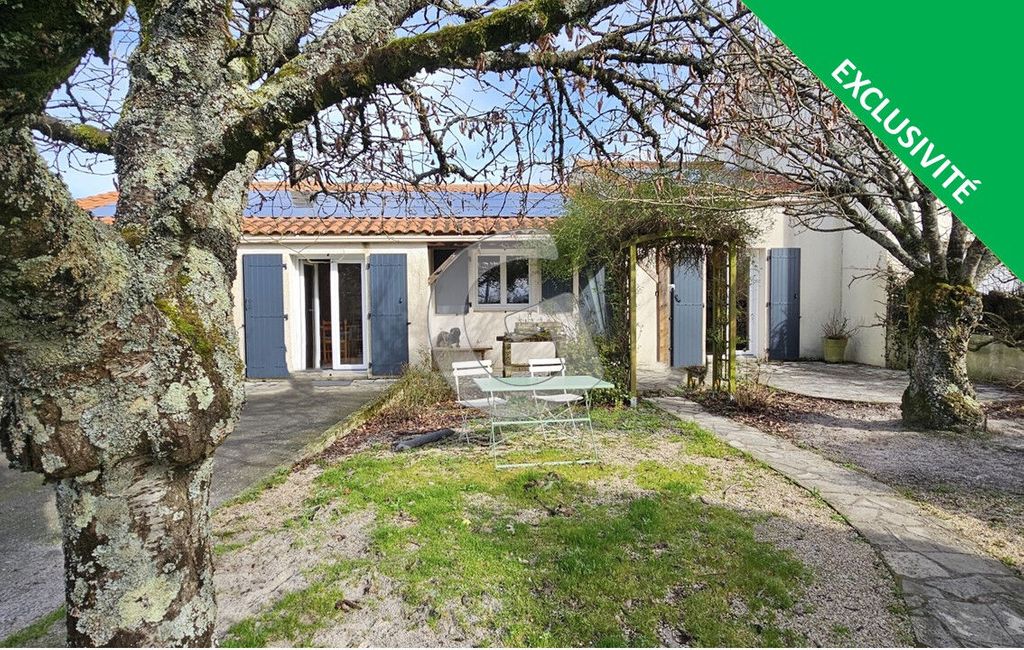 Achat maison à vendre 2 chambres 83 m² - Le Poiré-sur-Vie