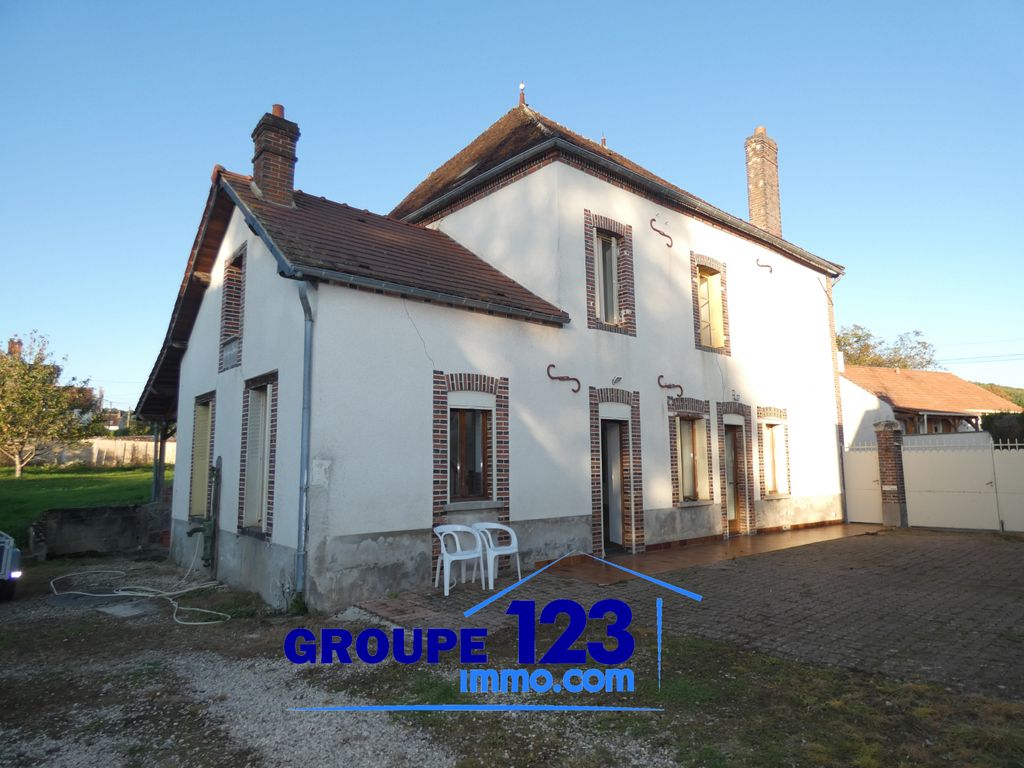 Achat maison à vendre 3 chambres 140 m² - Saint-Aubin-sur-Yonne