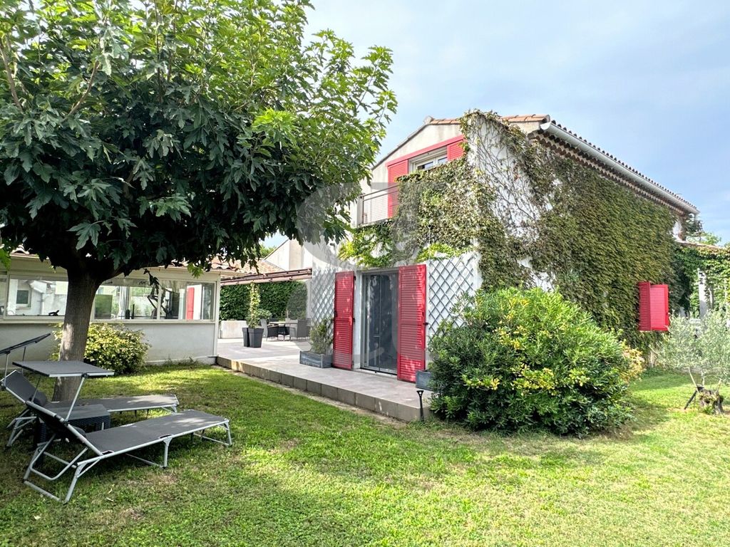 Achat maison à vendre 4 chambres 234 m² - L'Isle-sur-la-Sorgue