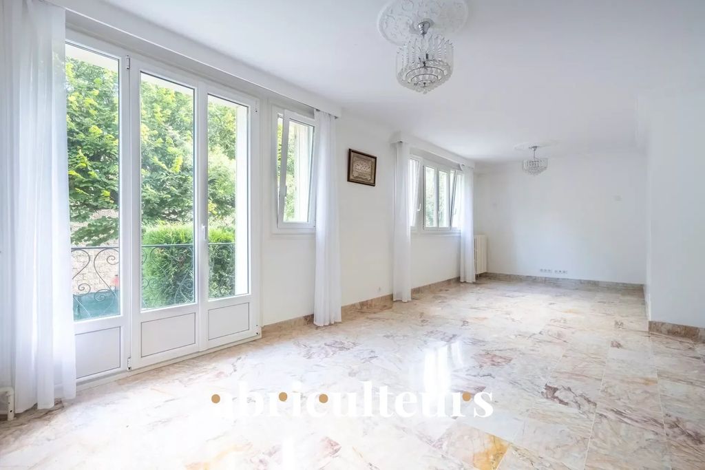 Achat maison à vendre 4 chambres 148 m² - Villemomble