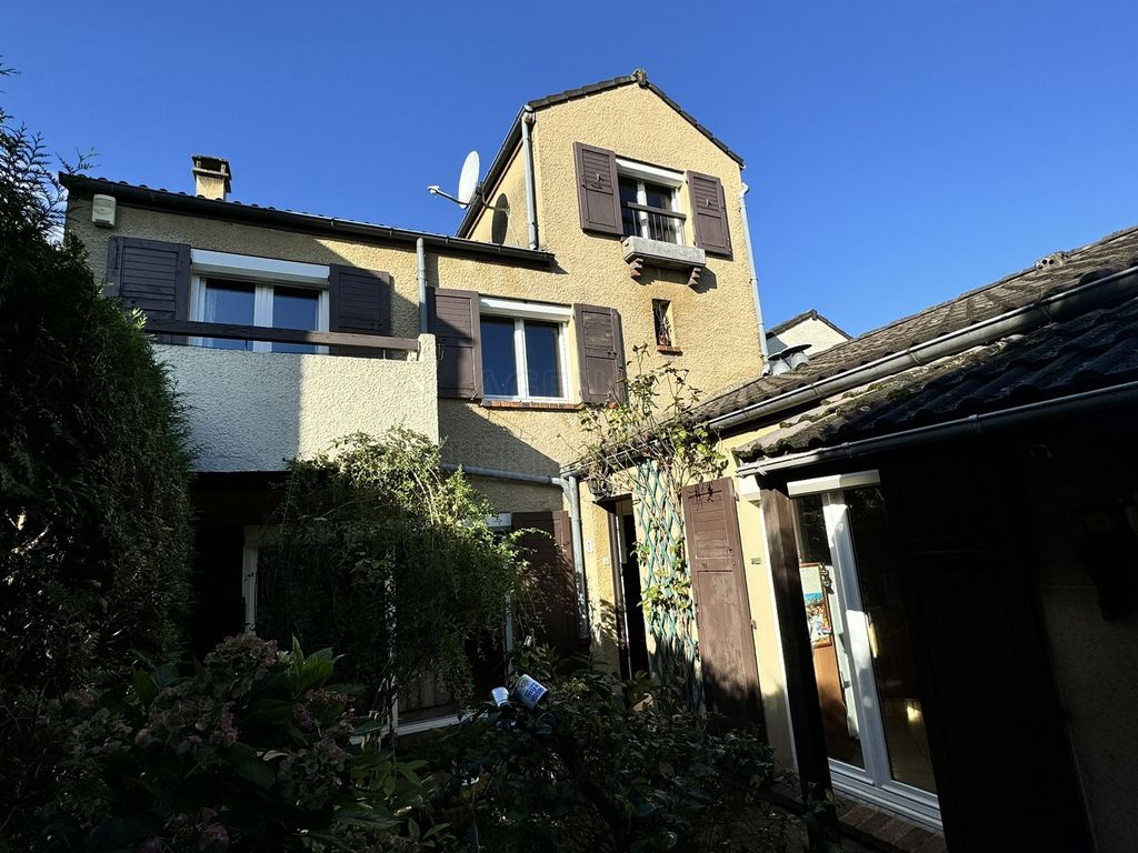 Achat maison à vendre 3 chambres 102 m² - Saint-Brice-sous-Forêt