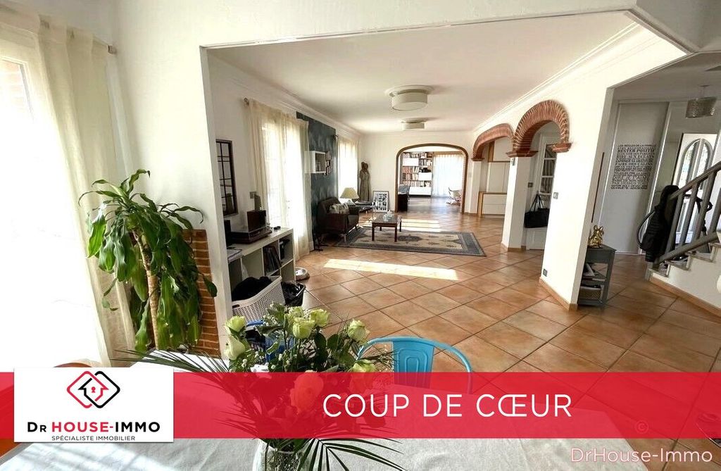 Achat maison à vendre 7 chambres 272 m² - Cugnaux