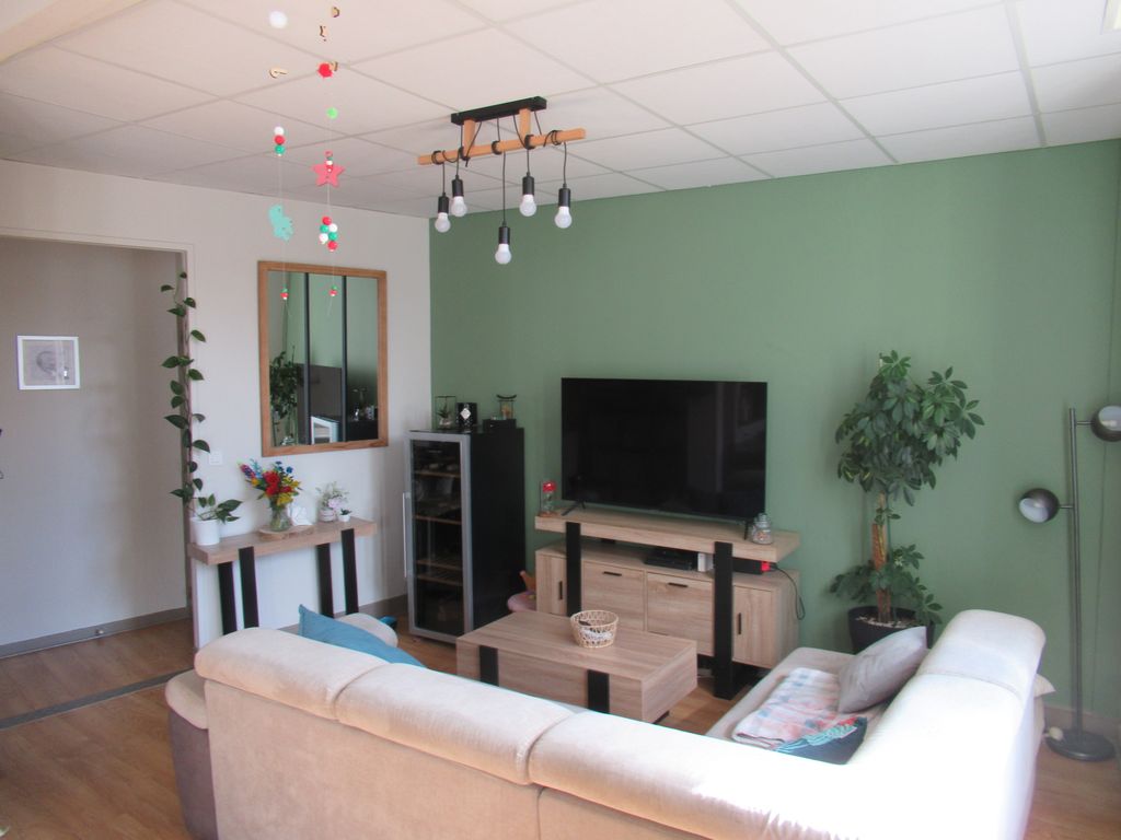 Achat appartement à vendre 4 pièces 88 m² - Saint-Yrieix-la-Perche