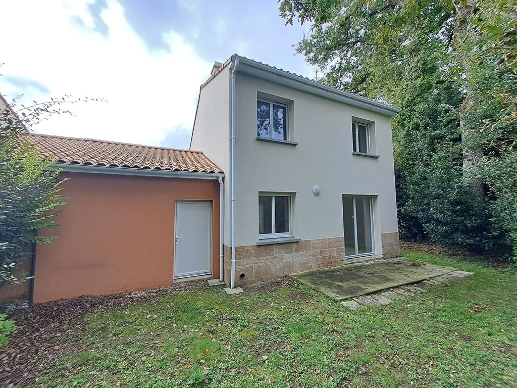 Achat maison à vendre 3 chambres 89 m² - Challans