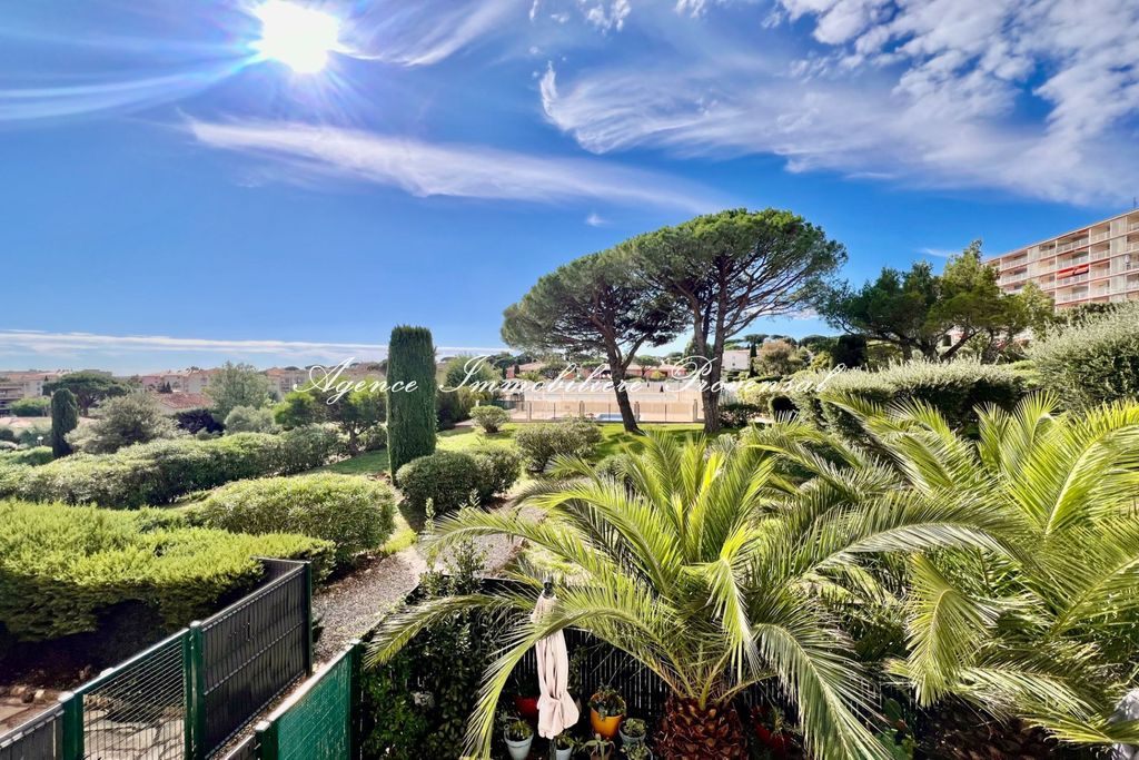 Achat appartement à vendre 3 pièces 64 m² - Sainte-Maxime