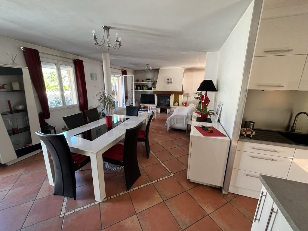 Achat maison à vendre 2 chambres 96 m² - La Londe-les-Maures