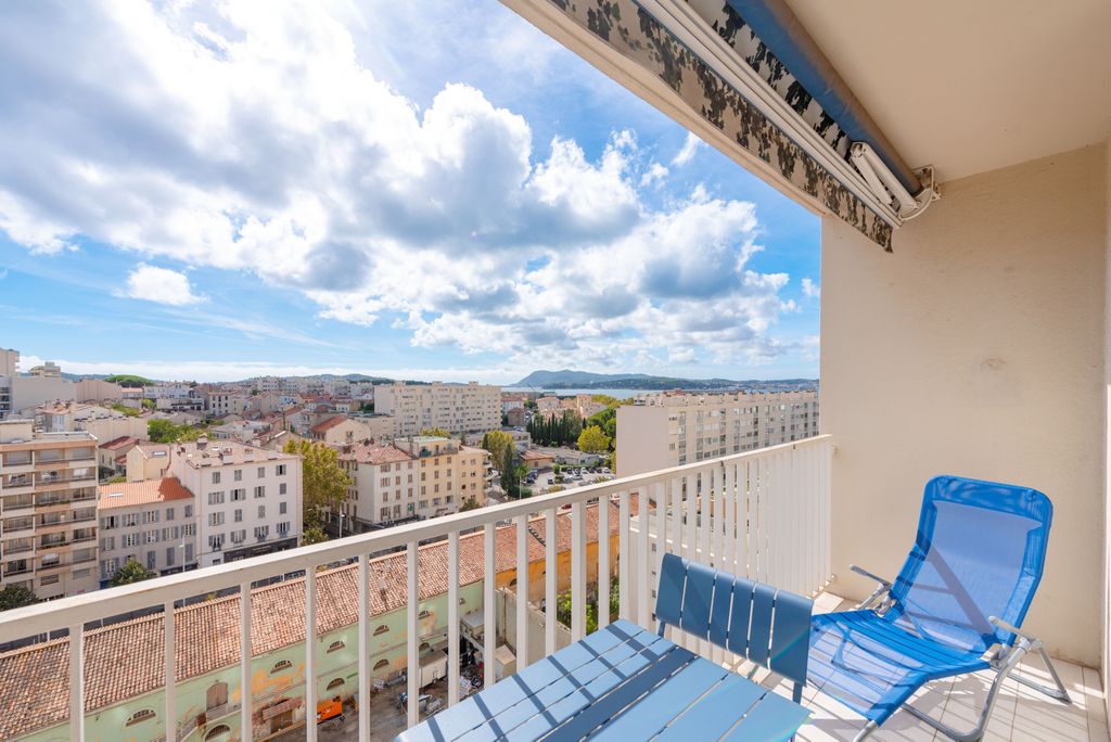 Achat appartement à vendre 3 pièces 69 m² - Toulon