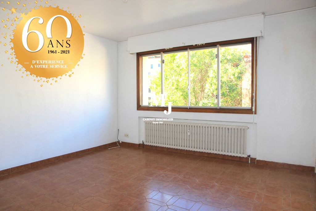 Achat appartement à vendre 2 pièces 45 m² - Saint-Raphaël