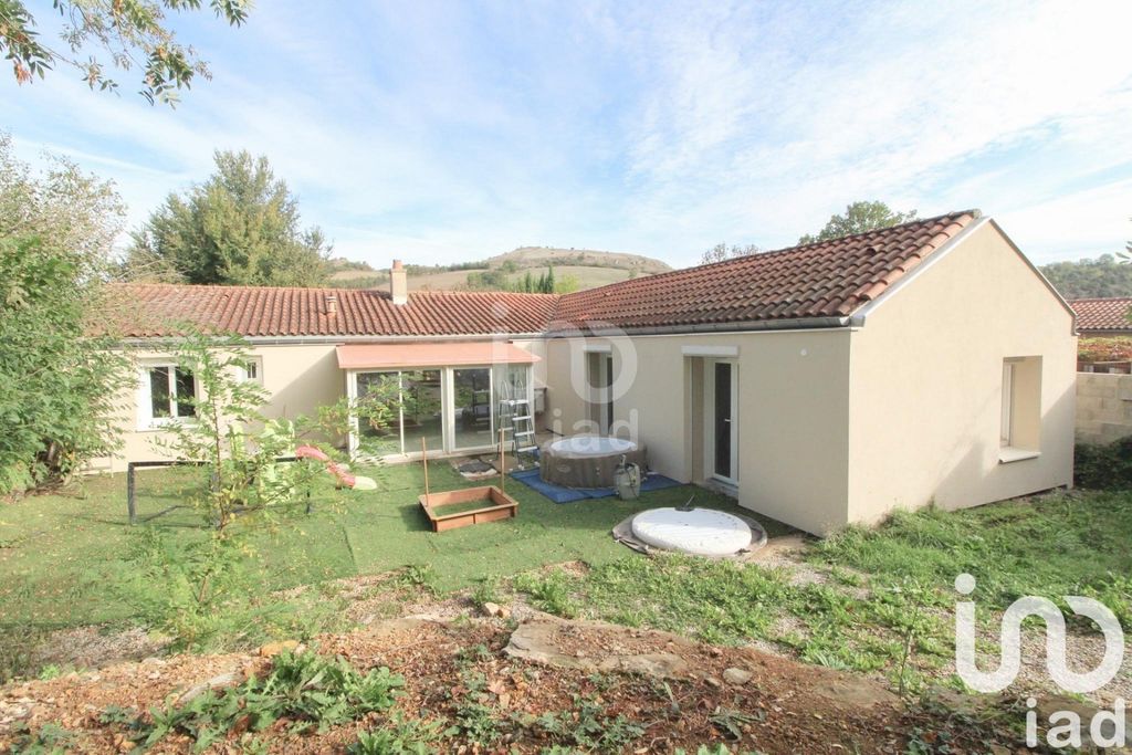 Achat maison à vendre 5 chambres 136 m² - Saint-Jean-d'Alcapiès