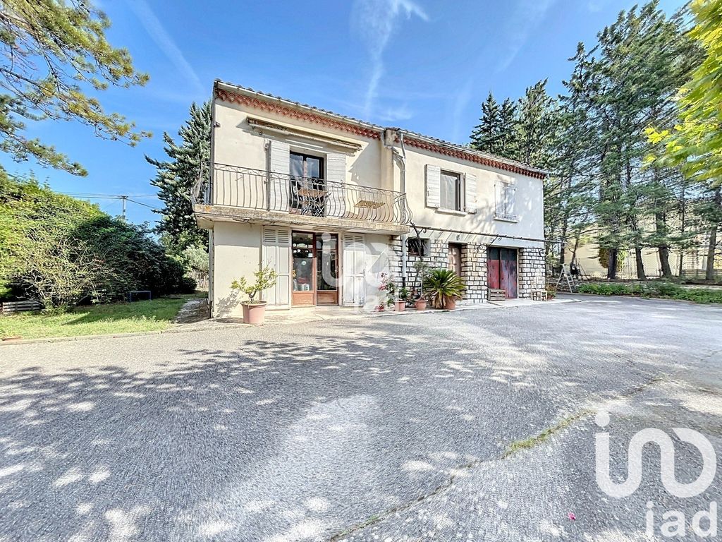 Achat maison à vendre 3 chambres 127 m² - Aix-en-Provence