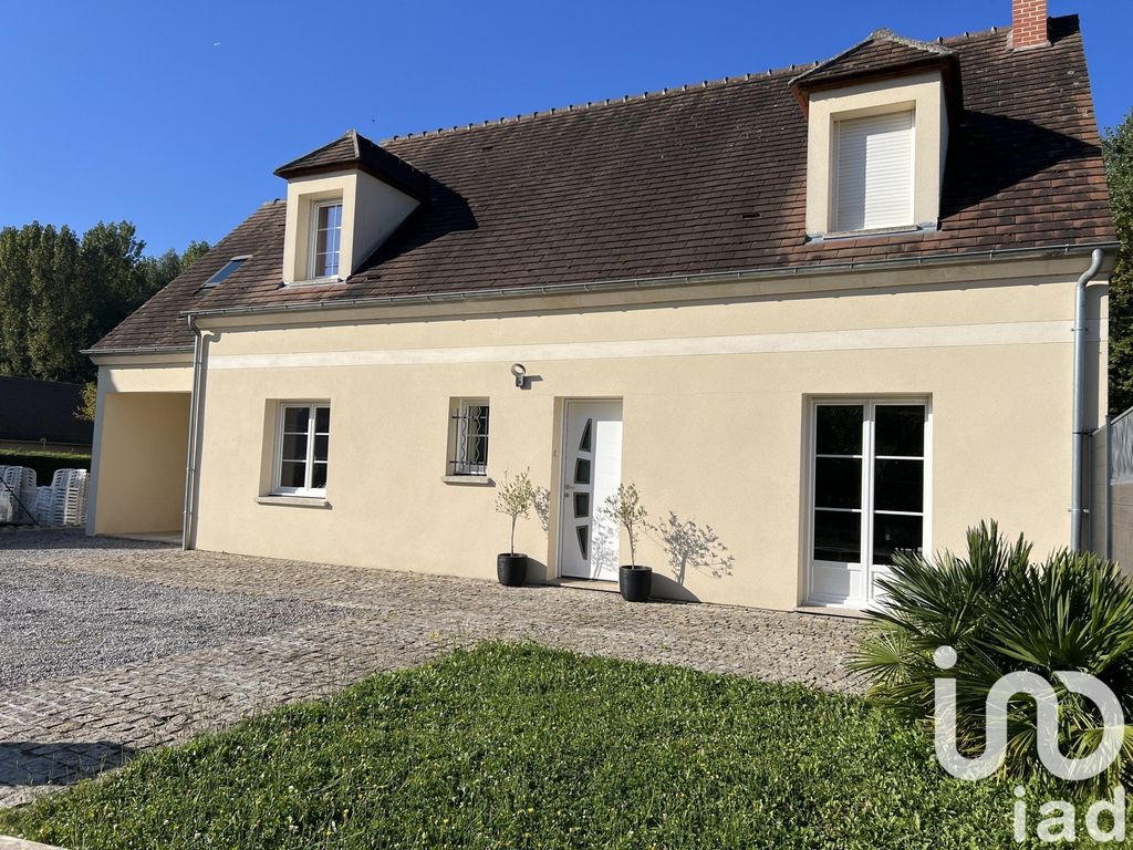 Achat maison à vendre 5 chambres 140 m² - Saint-Vaast-de-Longmont