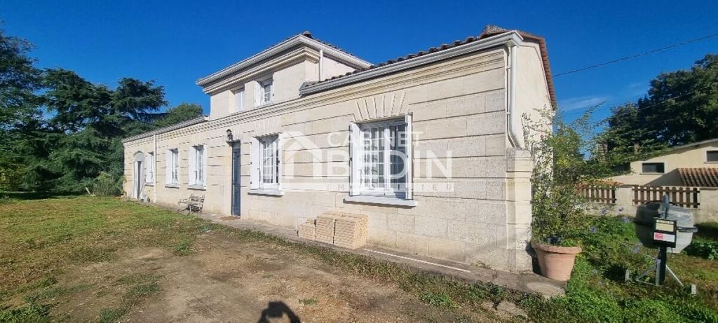 Achat maison à vendre 4 chambres 138 m² - Saint-Loubès