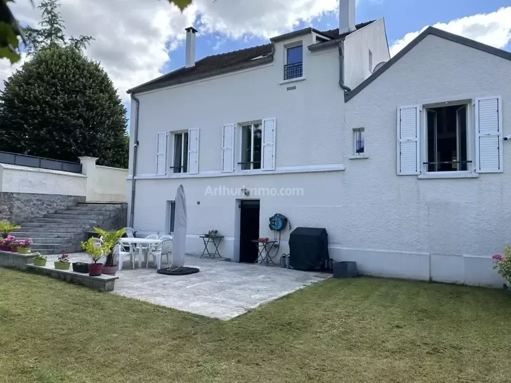 Achat maison à vendre 5 chambres 204 m² - Soisy-sur-Seine