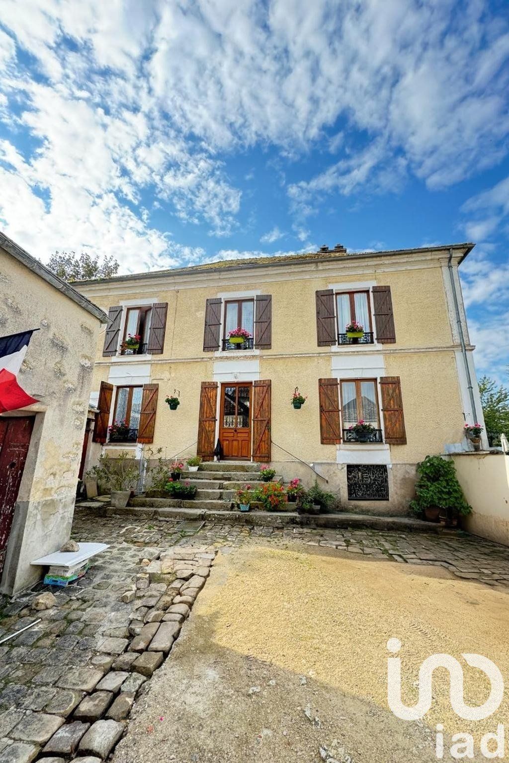 Achat maison à vendre 4 chambres 187 m² - Jouy-le-Châtel