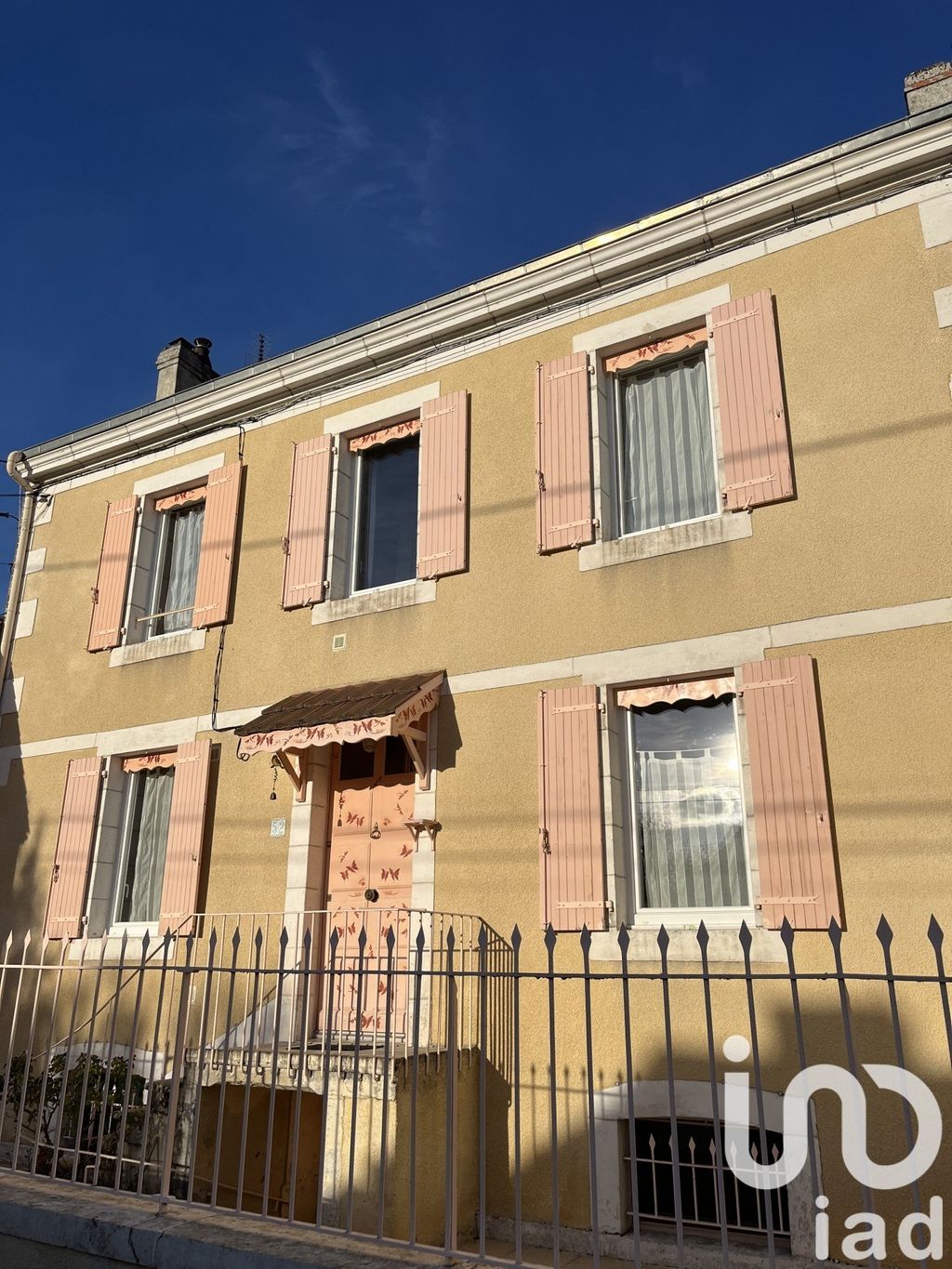 Achat maison à vendre 3 chambres 125 m² - Périgueux