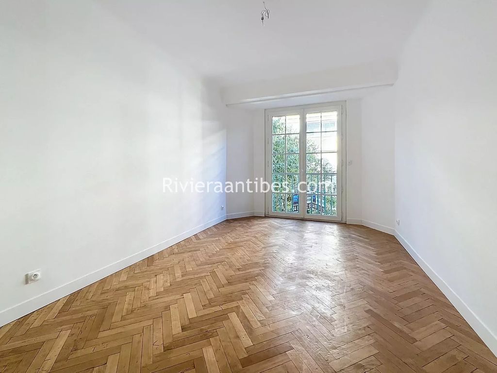 Achat appartement à vendre 2 pièces 51 m² - Antibes