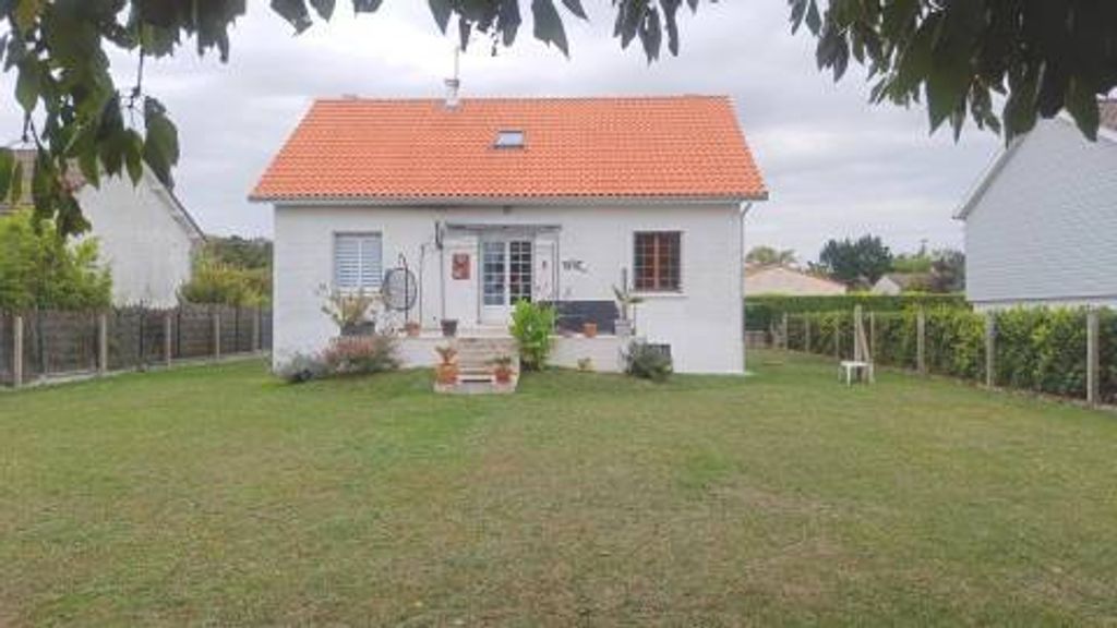 Achat maison à vendre 4 chambres 128 m² - Neuville-de-Poitou