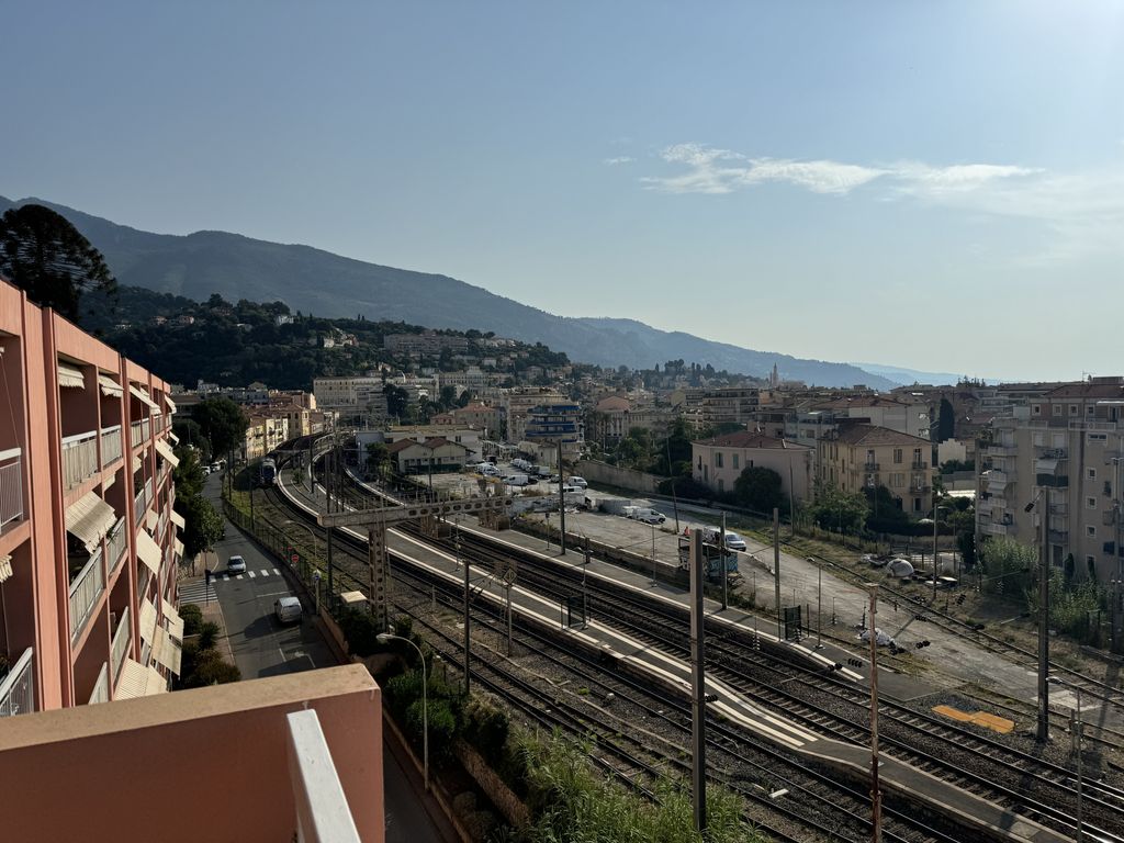 Achat appartement à vendre 2 pièces 57 m² - Menton