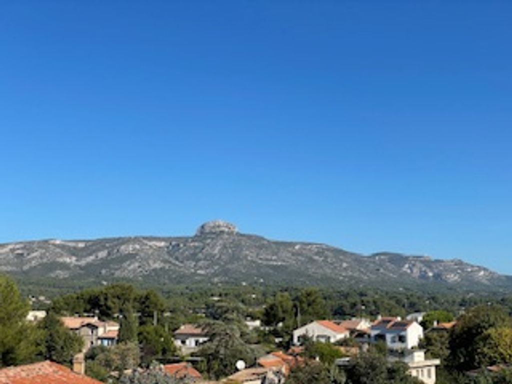 Achat appartement à vendre 5 pièces 94 m² - Aubagne