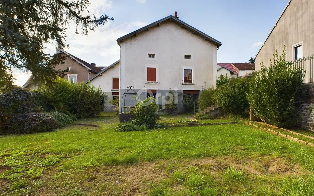 Achat maison à vendre 4 chambres 137 m² - Fleurey-lès-Faverney