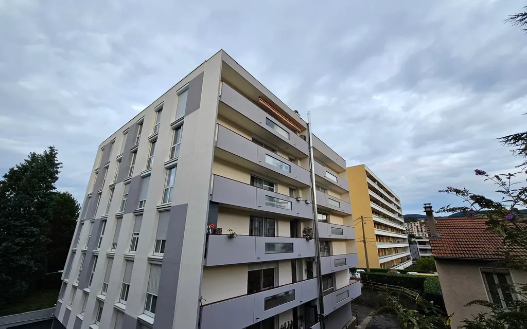 Achat appartement à vendre 4 pièces 84 m² - Saint-Étienne