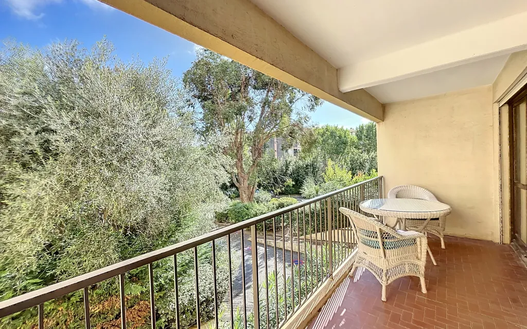 Achat appartement à vendre 3 pièces 67 m² - Fréjus