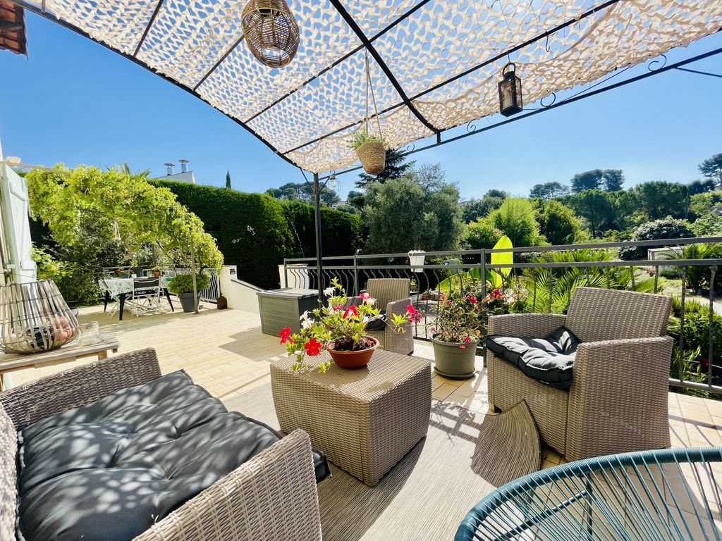 Achat appartement à vendre 5 pièces 125 m² - Mougins