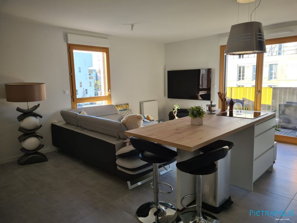 Achat appartement à vendre 3 pièces 62 m² - Sathonay-Camp