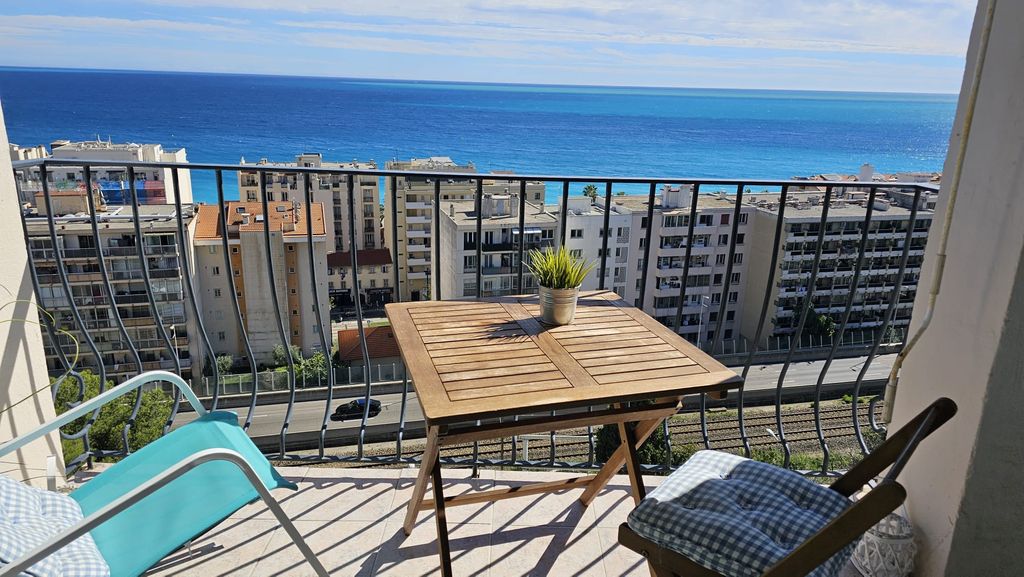 Achat appartement à vendre 3 pièces 54 m² - Nice