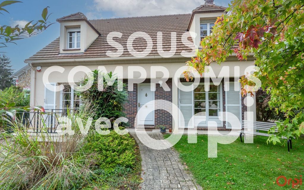 Achat maison à vendre 4 chambres 142 m² - Sainte-Geneviève-des-Bois