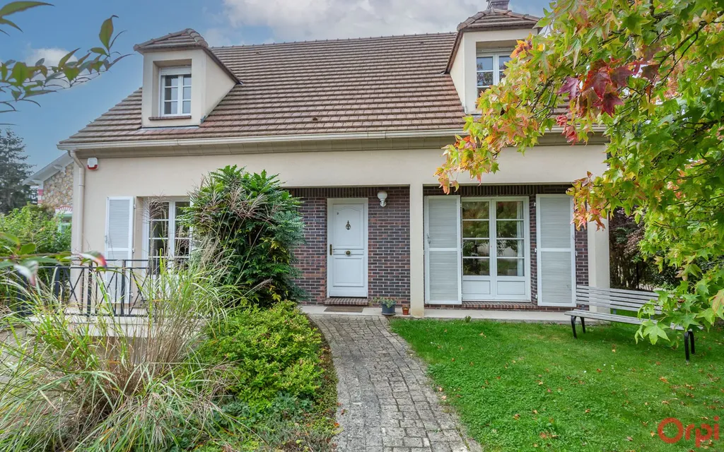 Achat maison à vendre 4 chambres 146 m² - Sainte-Geneviève-des-Bois