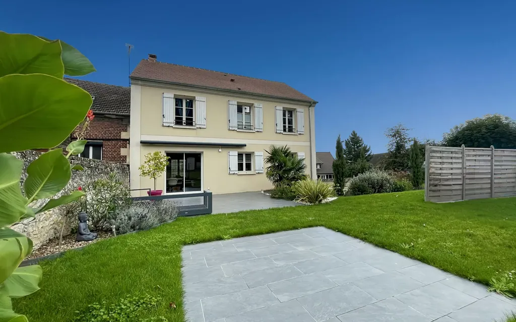 Achat maison à vendre 6 chambres 137 m² - Pont-Sainte-Maxence