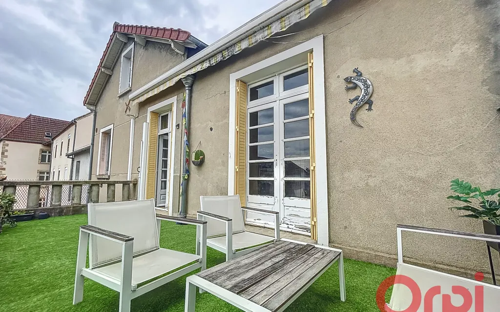 Achat maison à vendre 2 chambres 118 m² - Montluçon