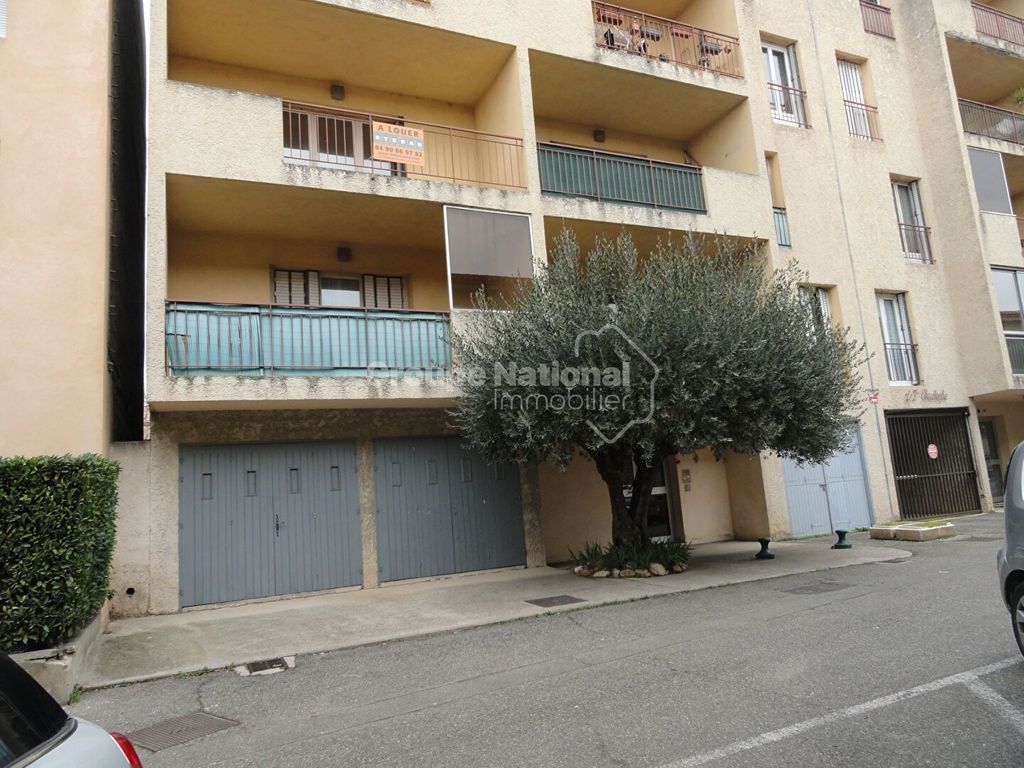 Achat appartement à vendre 2 pièces 54 m² - Carpentras