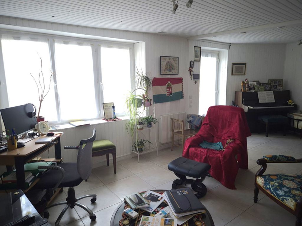 Achat maison à vendre 4 chambres 134 m² - Les Pineaux