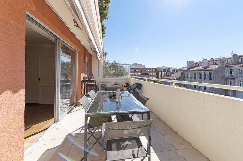 Achat duplex à vendre 6 pièces 158 m² - Marseille 8ème arrondissement