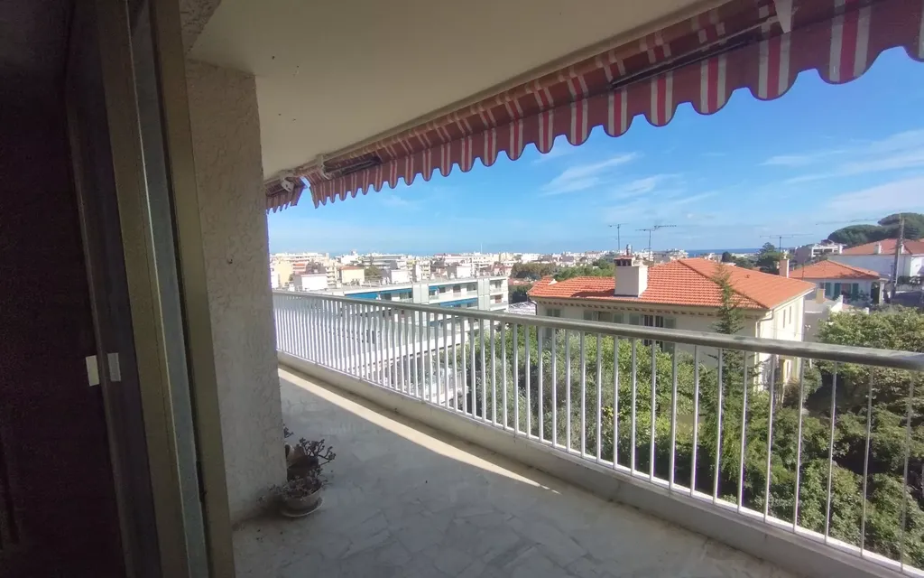 Achat appartement à vendre 2 pièces 47 m² - Antibes