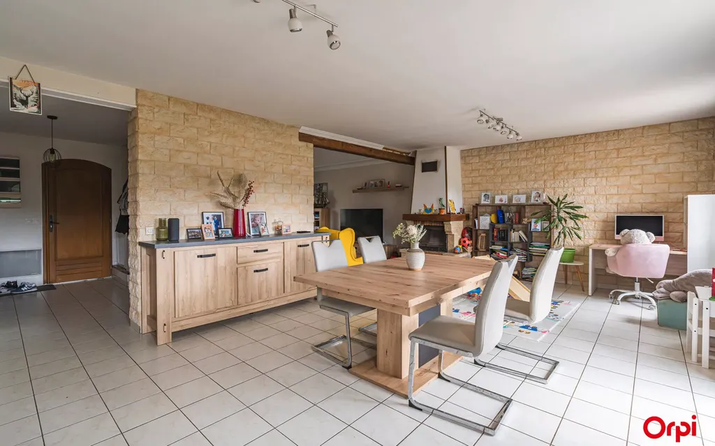 Achat maison à vendre 4 chambres 157 m² - Faverolles-et-Coëmy