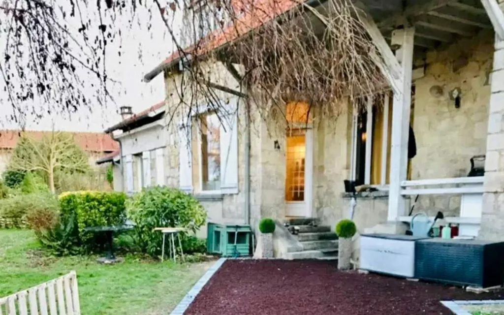 Achat maison à vendre 4 chambres 215 m² - Breuil